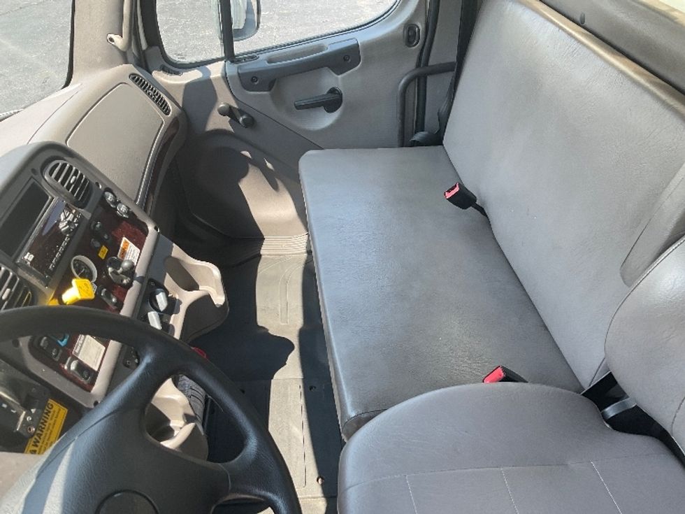 Medium Duty Box Truck-Light and Medium Duty Trucks-Freightliner-2020-M2-Augusta-GA-200,245\n\t\tmiles-$ 48,000 - Image 19