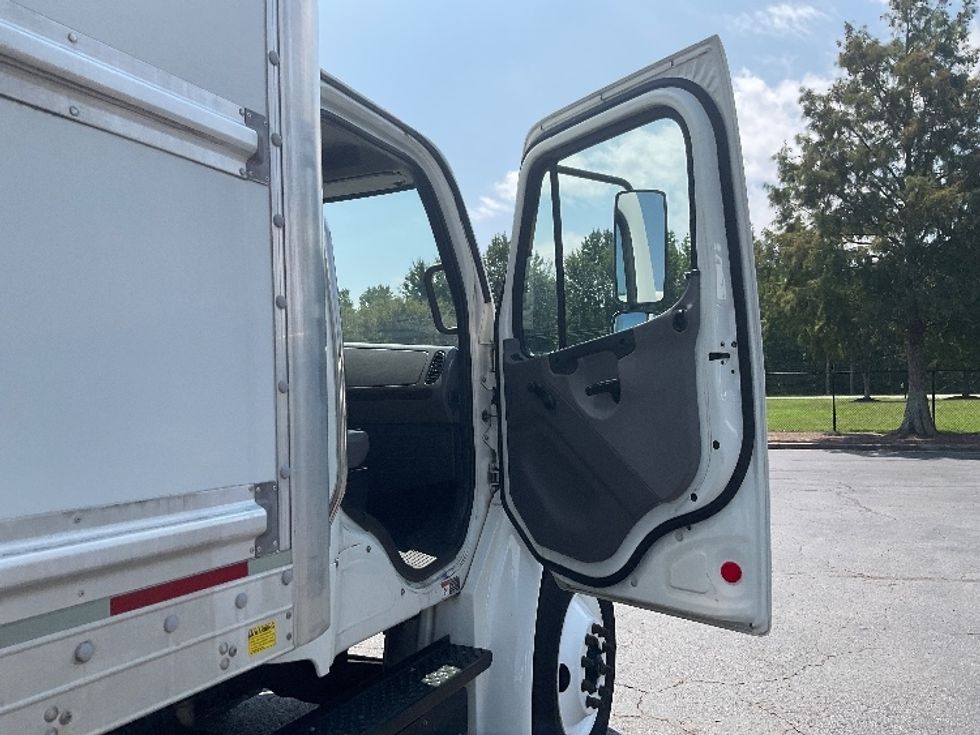 Medium Duty Box Truck-Light and Medium Duty Trucks-Freightliner-2020-M2-Augusta-GA-200,245\n\t\tmiles-$ 48,000 - Image 20