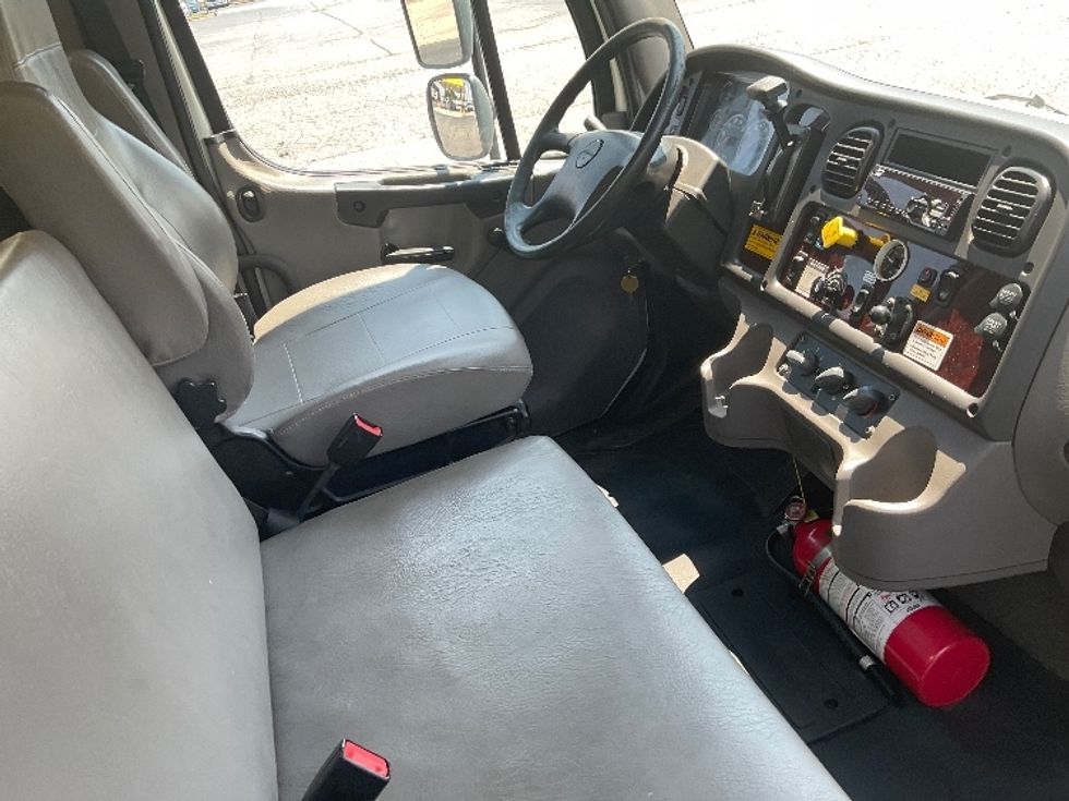 Medium Duty Box Truck-Light and Medium Duty Trucks-Freightliner-2020-M2-Augusta-GA-200,245\n\t\tmiles-$ 48,000 - Image 22