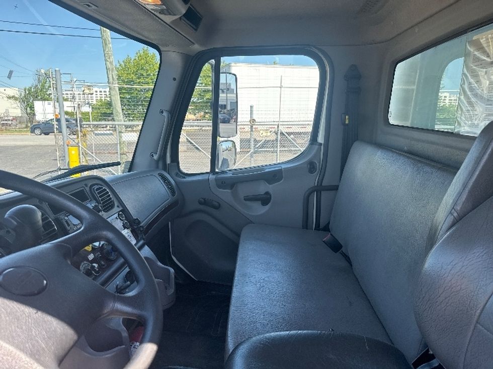 Medium Duty Box Truck-Light and Medium Duty Trucks-Freightliner-2020-M2-Baltimore-MD-145,079\n\t\tmiles-$ 53,500 - Image 19