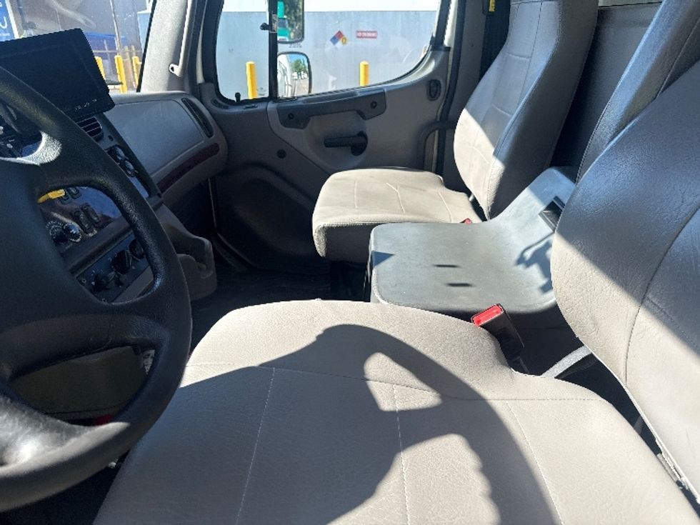 Medium Duty Box Truck-Light and Medium Duty Trucks-Freightliner-2020-M2-Baltimore-MD-224,677\n\t\tmiles-$ 36,000 - Image 18
