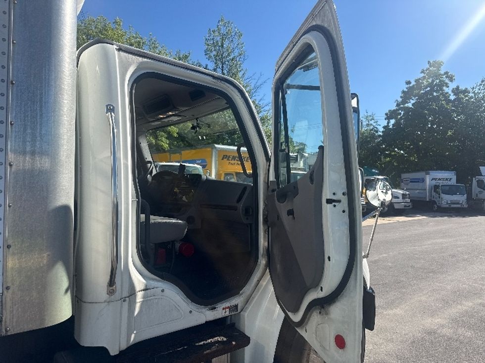 Medium Duty Box Truck-Light and Medium Duty Trucks-Freightliner-2020-M2-Baltimore-MD-224,677\n\t\tmiles-$ 36,000 - Image 19