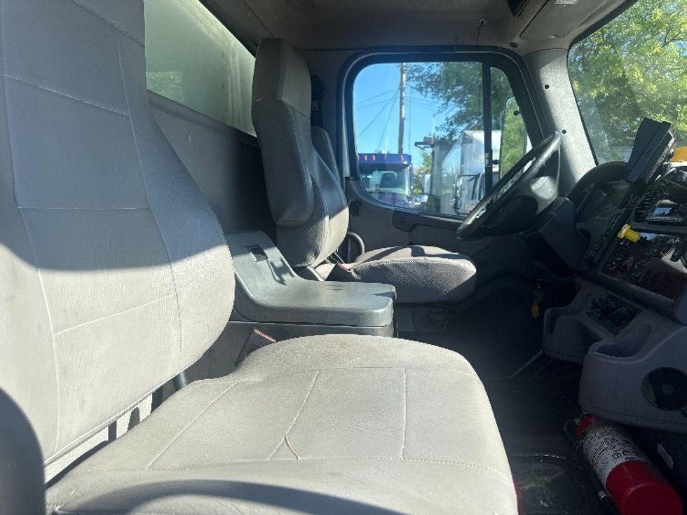 Medium Duty Box Truck-Light and Medium Duty Trucks-Freightliner-2020-M2-Baltimore-MD-224,677\n\t\tmiles-$ 36,000 - Image 21