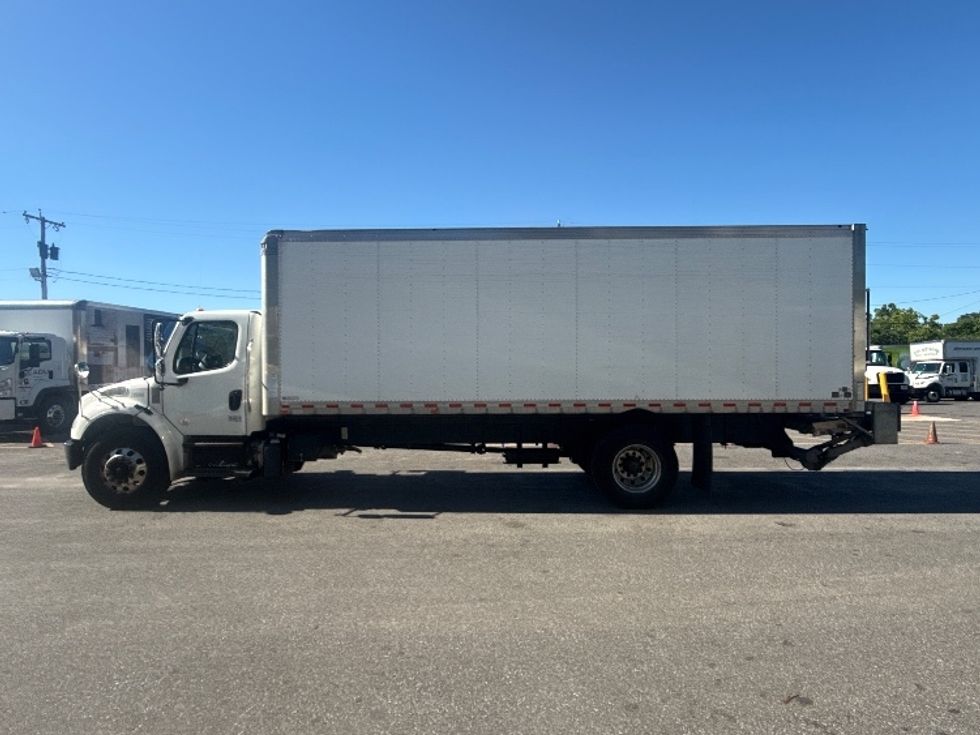 Medium Duty Box Truck-Light and Medium Duty Trucks-Freightliner-2020-M2-Baltimore-MD-224,677\n\t\tmiles-$ 36,000 - Image 4
