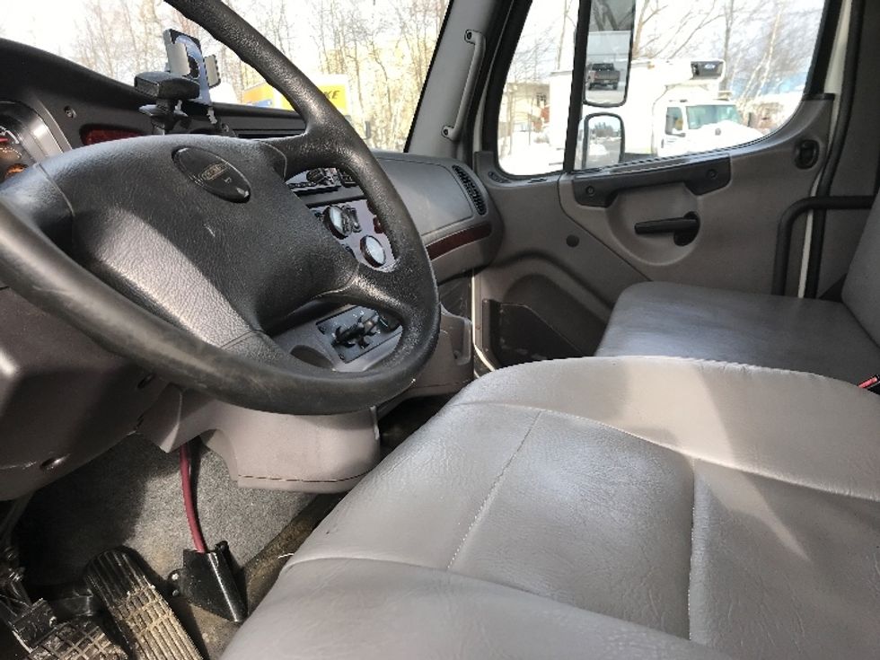 Medium Duty Box Truck-Light and Medium Duty Trucks-Freightliner-2020-M2-Bangor-ME-148,030\n\t\tmiles-$ 49,500 - Image 17