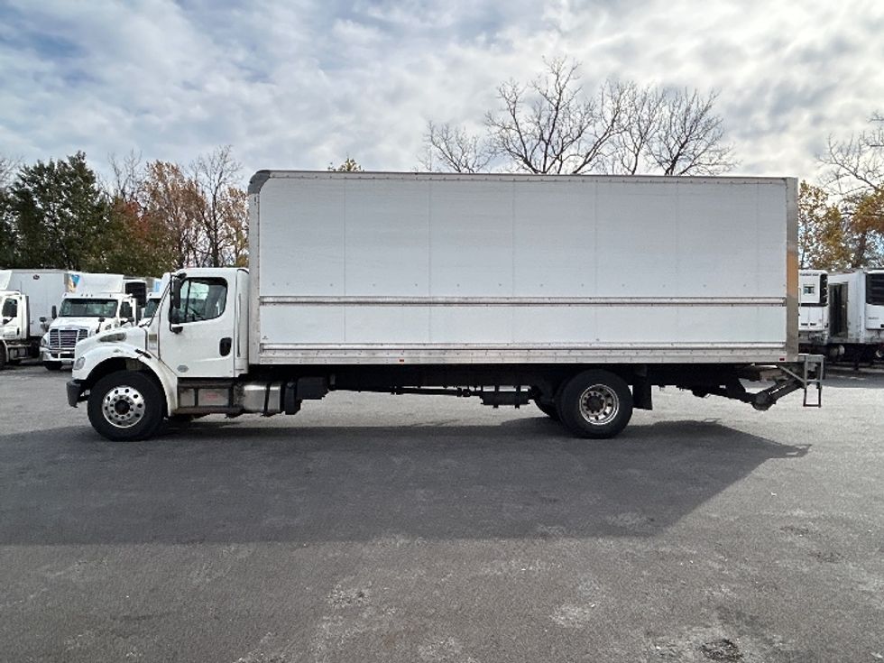 Medium Duty Box Truck-Light and Medium Duty Trucks-Freightliner-2020-M2-Belcamp-MD-253,758\n\t\tmiles-$ 36,000 - Image 4