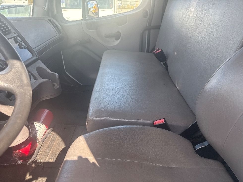 Medium Duty Box Truck-Light and Medium Duty Trucks-Freightliner-2020-M2-Belcamp-MD-320,855\n\t\tmiles-$ 25,750 - Image 19