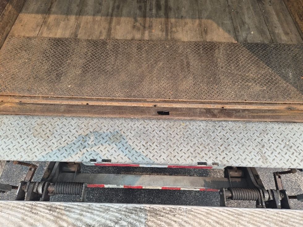 Medium Duty Box Truck-Light and Medium Duty Trucks-Freightliner-2020-M2-Belleville-ON-295,812\n\t\tkm-$ 61,500 - Image 10