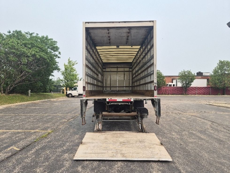 Medium Duty Box Truck-Light and Medium Duty Trucks-Freightliner-2020-M2-Belleville-ON-295,812\n\t\tkm-$ 61,500 - Image 9
