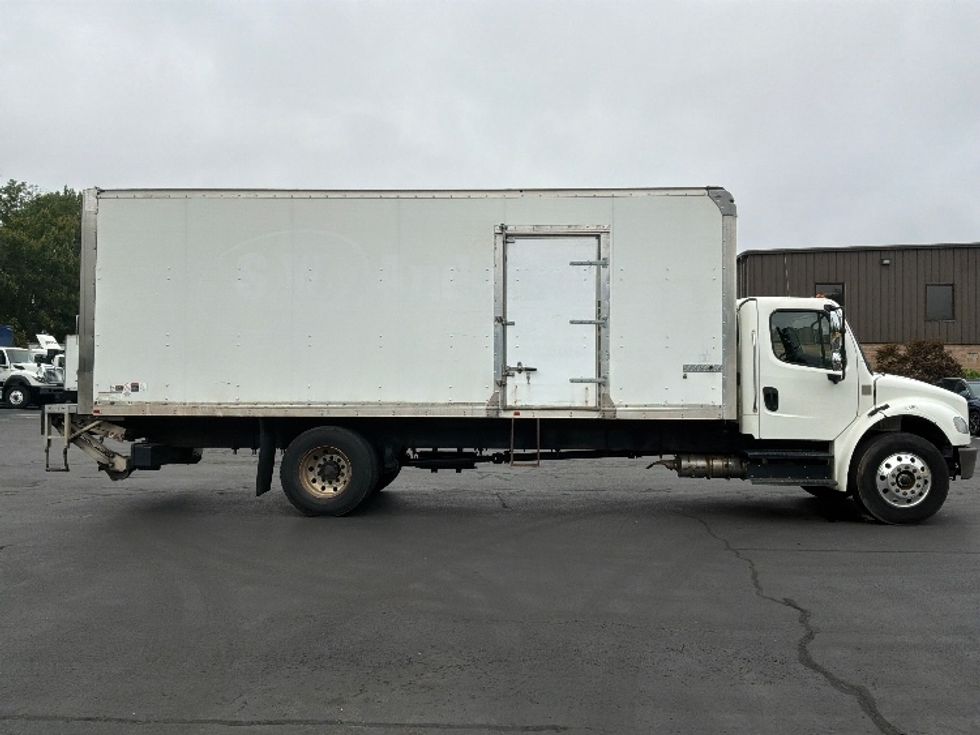 Medium Duty Box Truck-Light and Medium Duty Trucks-Freightliner-2020-M2-Bensalem-PA-106,727\n\t\tmiles-$ 67,250 - Image 15