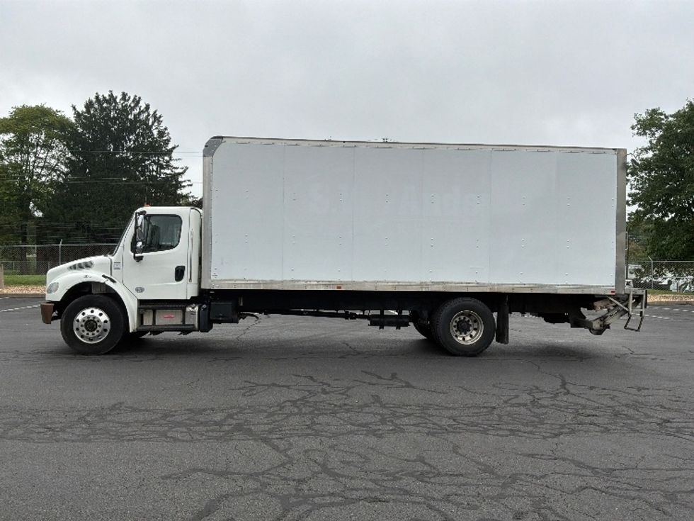 Medium Duty Box Truck-Light and Medium Duty Trucks-Freightliner-2020-M2-Bensalem-PA-106,727\n\t\tmiles-$ 67,250 - Image 4