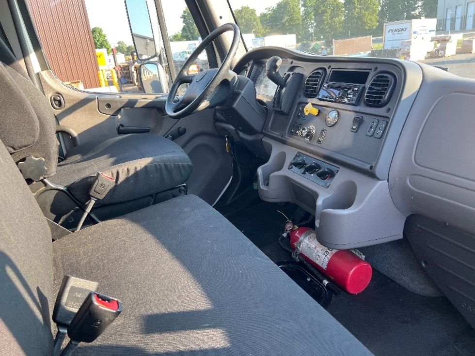Medium Duty Box Truck-Light and Medium Duty Trucks-Freightliner-2020-M2-Bensalem-PA-141,568\n\t\tmiles-$ 55,000 - Image 22