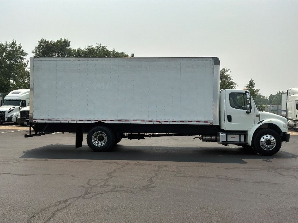 Medium Duty Box Truck-Light and Medium Duty Trucks-Freightliner-2020-M2-Bensalem-PA-142,210\n\t\tmiles-$ 50,500 - Image 14
