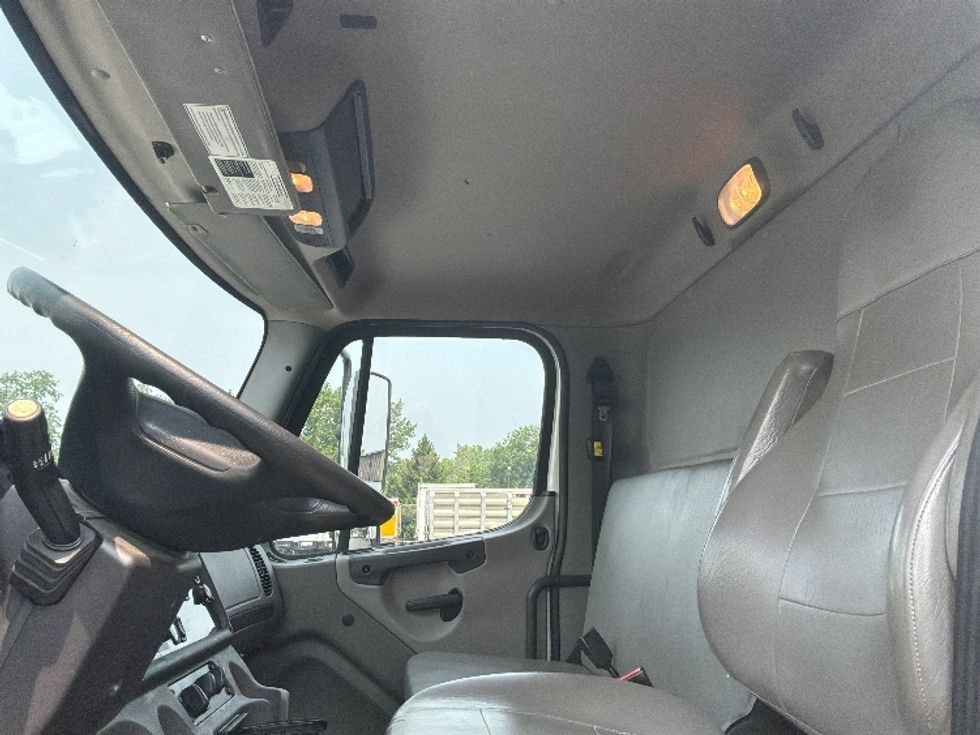 Medium Duty Box Truck-Light and Medium Duty Trucks-Freightliner-2020-M2-Bensalem-PA-142,210\n\t\tmiles-$ 50,500 - Image 15
