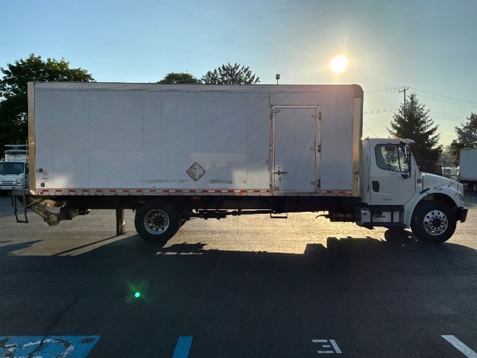 Medium Duty Box Truck-Light and Medium Duty Trucks-Freightliner-2020-M2-Bensalem-PA-178,056\n\t\tmiles-$ 55,500 - Image 15