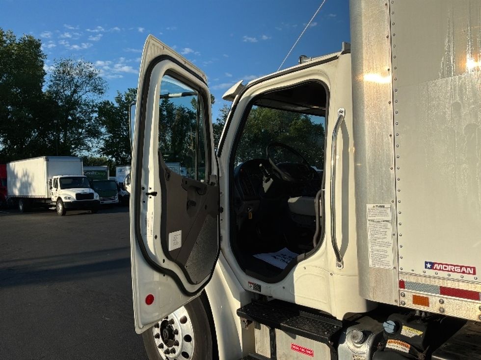 Medium Duty Box Truck-Light and Medium Duty Trucks-Freightliner-2020-M2-Bensalem-PA-178,056\n\t\tmiles-$ 55,500 - Image 16