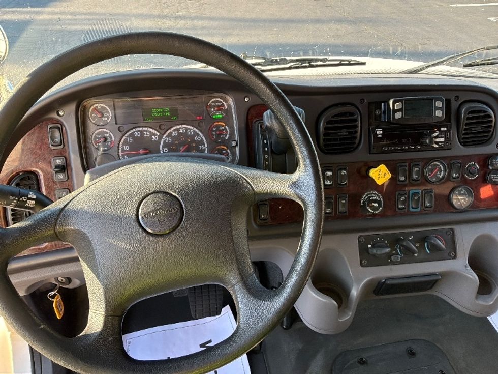 Medium Duty Box Truck-Light and Medium Duty Trucks-Freightliner-2020-M2-Bensalem-PA-178,056\n\t\tmiles-$ 55,500 - Image 18