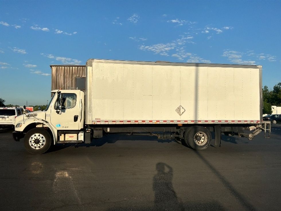 Medium Duty Box Truck-Light and Medium Duty Trucks-Freightliner-2020-M2-Bensalem-PA-178,056\n\t\tmiles-$ 55,500 - Image 4