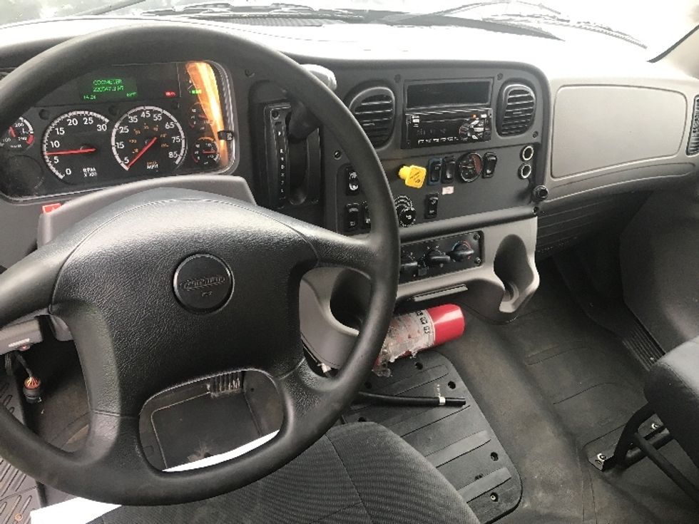 Medium Duty Box Truck-Light and Medium Duty Trucks-Freightliner-2020-M2-Bensalem-PA-220,534\n\t\tmiles-$ 49,500 - Image 18