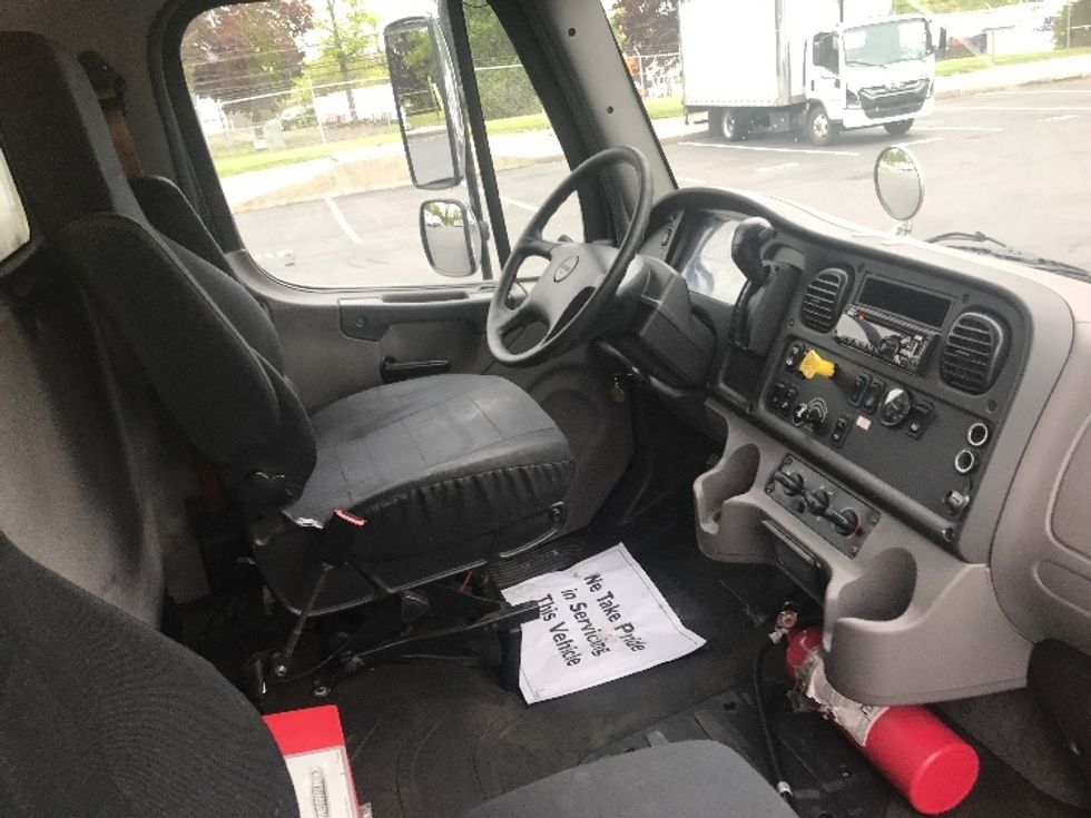 Medium Duty Box Truck-Light and Medium Duty Trucks-Freightliner-2020-M2-Bensalem-PA-220,534\n\t\tmiles-$ 49,500 - Image 22