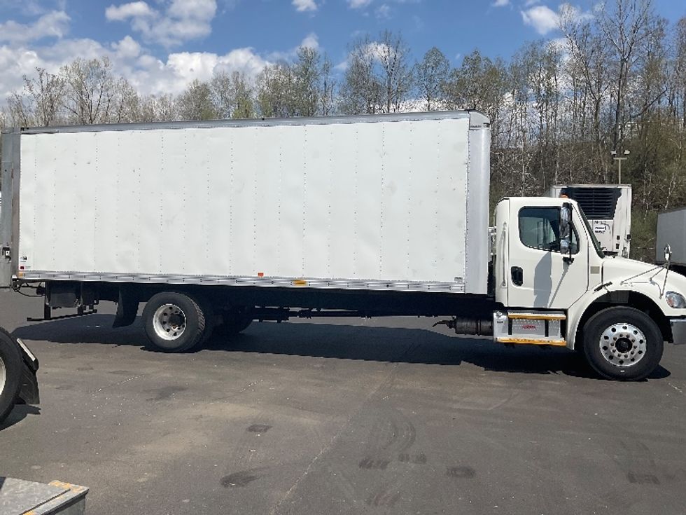 Medium Duty Box Truck-Light and Medium Duty Trucks-Freightliner-2020-M2-Binghamton-NY-172,154\n\t\tmiles-$ 51,000 - Image 15