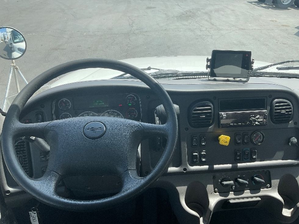 Medium Duty Box Truck-Light and Medium Duty Trucks-Freightliner-2020-M2-Binghamton-NY-172,154\n\t\tmiles-$ 51,000 - Image 18