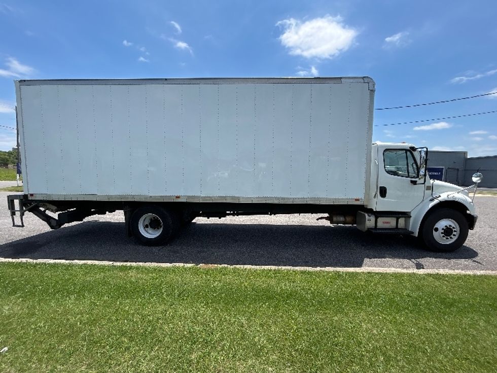 Medium Duty Box Truck-Light and Medium Duty Trucks-Freightliner-2020-M2-Birmingham-AL-199,385\n\t\tmiles-$ 52,000 - Image 15