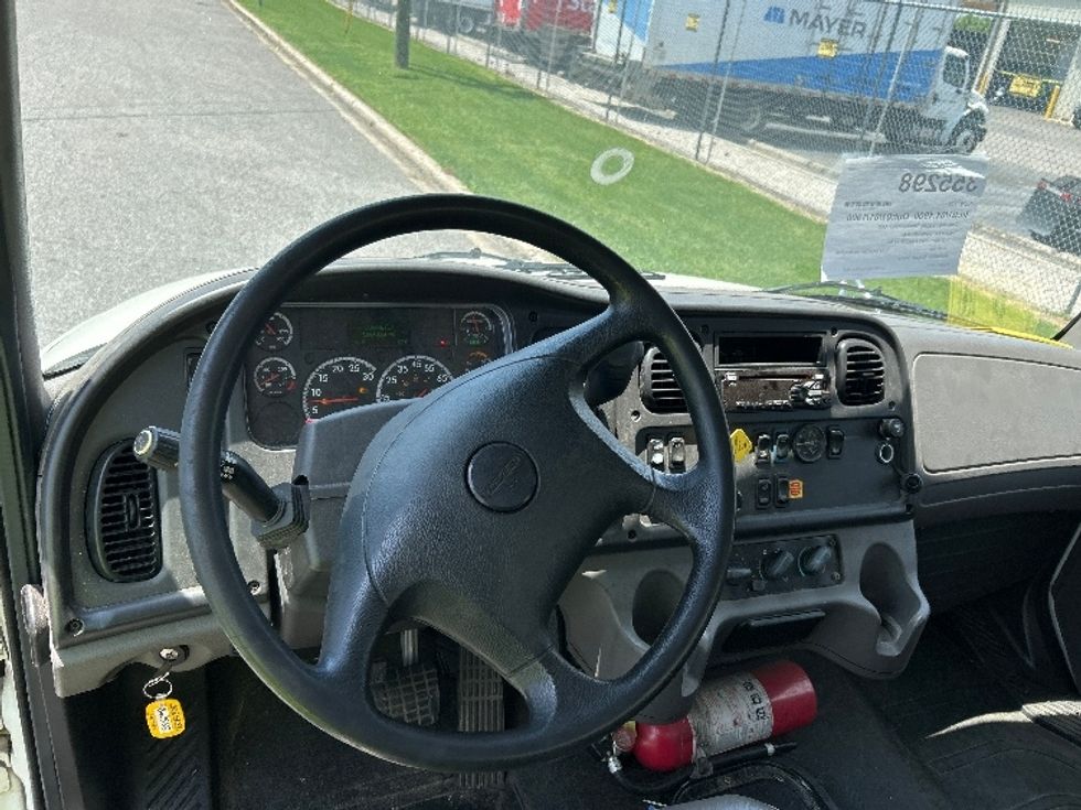 Medium Duty Box Truck-Light and Medium Duty Trucks-Freightliner-2020-M2-Birmingham-AL-199,385\n\t\tmiles-$ 52,000 - Image 17