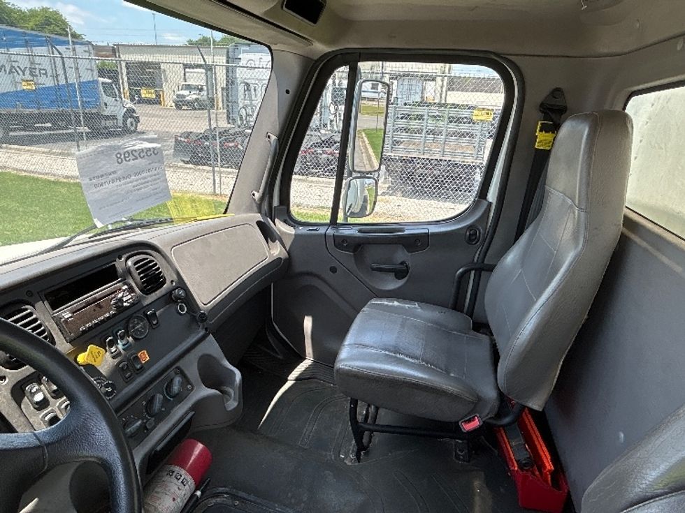 Medium Duty Box Truck-Light and Medium Duty Trucks-Freightliner-2020-M2-Birmingham-AL-199,385\n\t\tmiles-$ 52,000 - Image 19