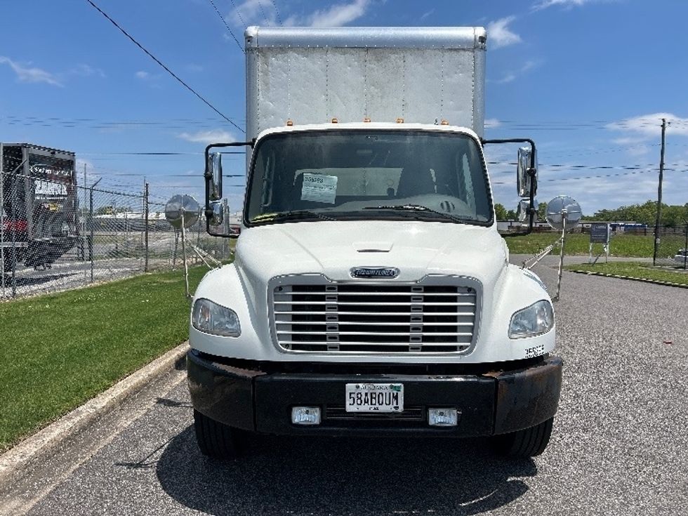 Medium Duty Box Truck-Light and Medium Duty Trucks-Freightliner-2020-M2-Birmingham-AL-199,385\n\t\tmiles-$ 52,000 - Image 2