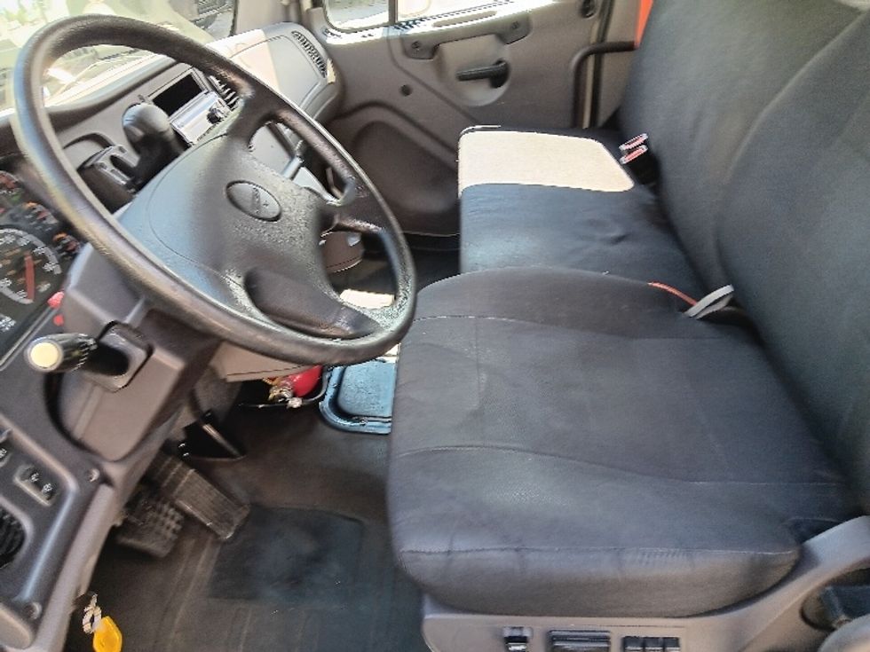 Medium Duty Box Truck-Light and Medium Duty Trucks-Freightliner-2020-M2-Blountville-TN-202,029\n\t\tmiles-$ 55,500 - Image 17