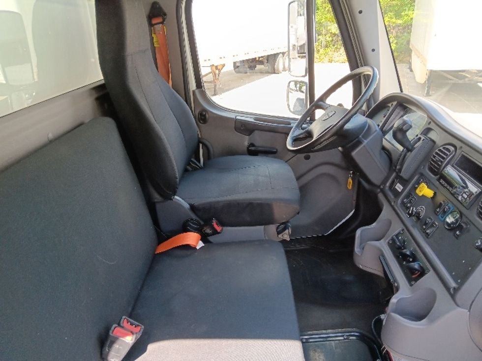 Medium Duty Box Truck-Light and Medium Duty Trucks-Freightliner-2020-M2-Blountville-TN-202,029\n\t\tmiles-$ 55,500 - Image 22