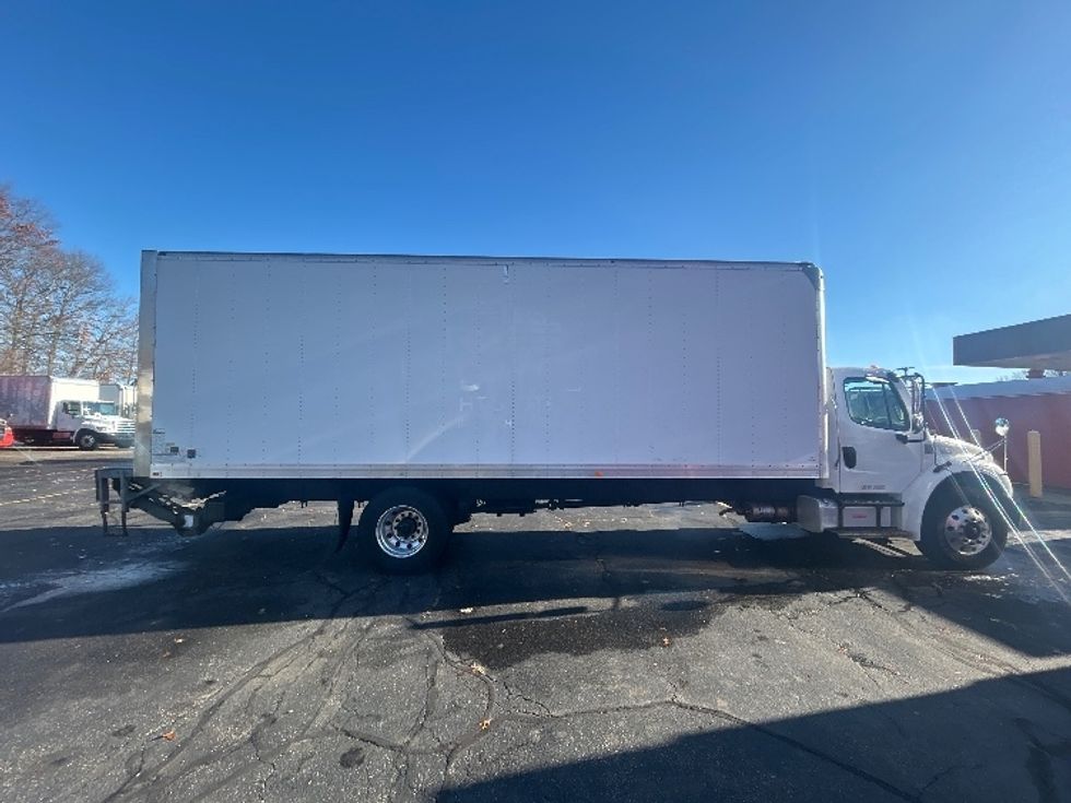 Medium Duty Box Truck-Light and Medium Duty Trucks-Freightliner-2020-M2-Braintree-MA-189,090\n\t\tmiles-$ 48,250 - Image 15