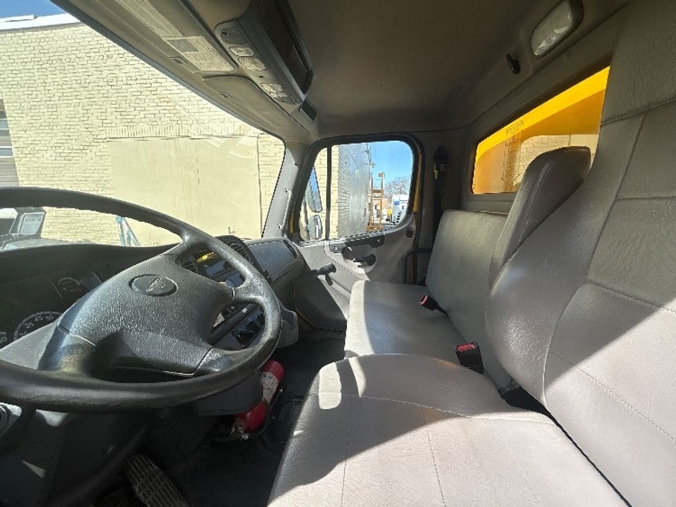 Medium Duty Box Truck-Light and Medium Duty Trucks-Freightliner-2020-M2-Braintree-MA-217,162\n\t\tmiles-$ 34,500 - Image 20
