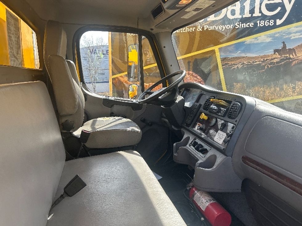 Medium Duty Box Truck-Light and Medium Duty Trucks-Freightliner-2020-M2-Braintree-MA-217,162\n\t\tmiles-$ 34,500 - Image 22