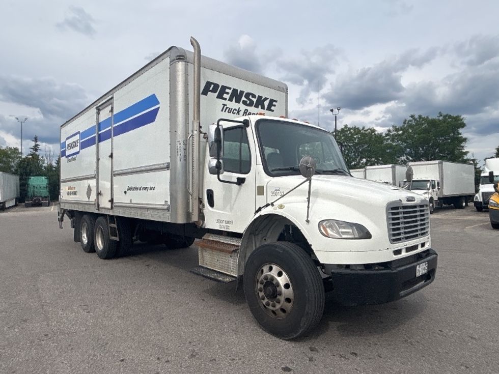 Medium Duty Box Truck-Light and Medium Duty Trucks-Freightliner-2020-M2-Brampton-ON-325,779\n\t\tkm-$ 72,500 - Image 1