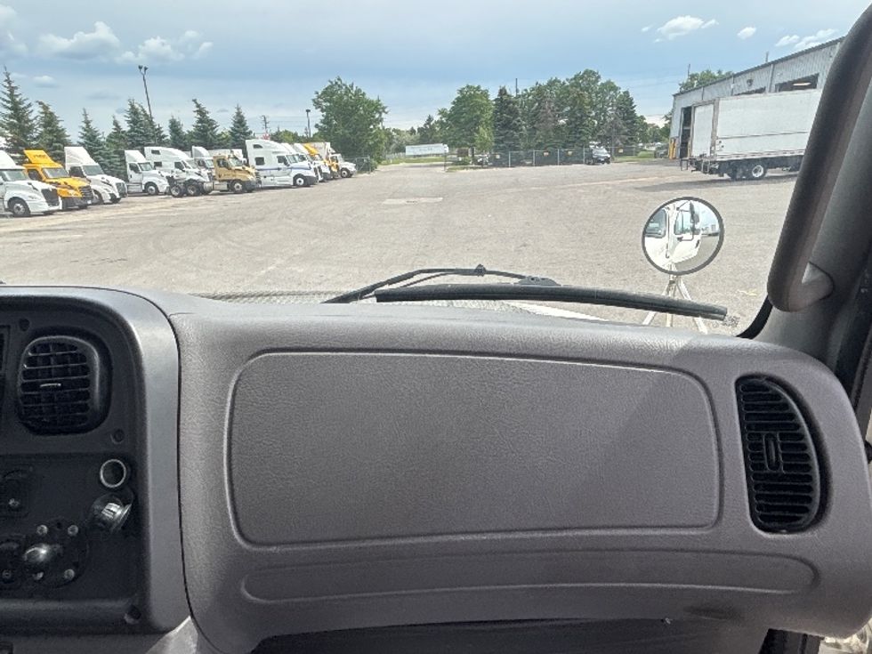 Medium Duty Box Truck-Light and Medium Duty Trucks-Freightliner-2020-M2-Brampton-ON-325,779\n\t\tkm-$ 72,500 - Image 21
