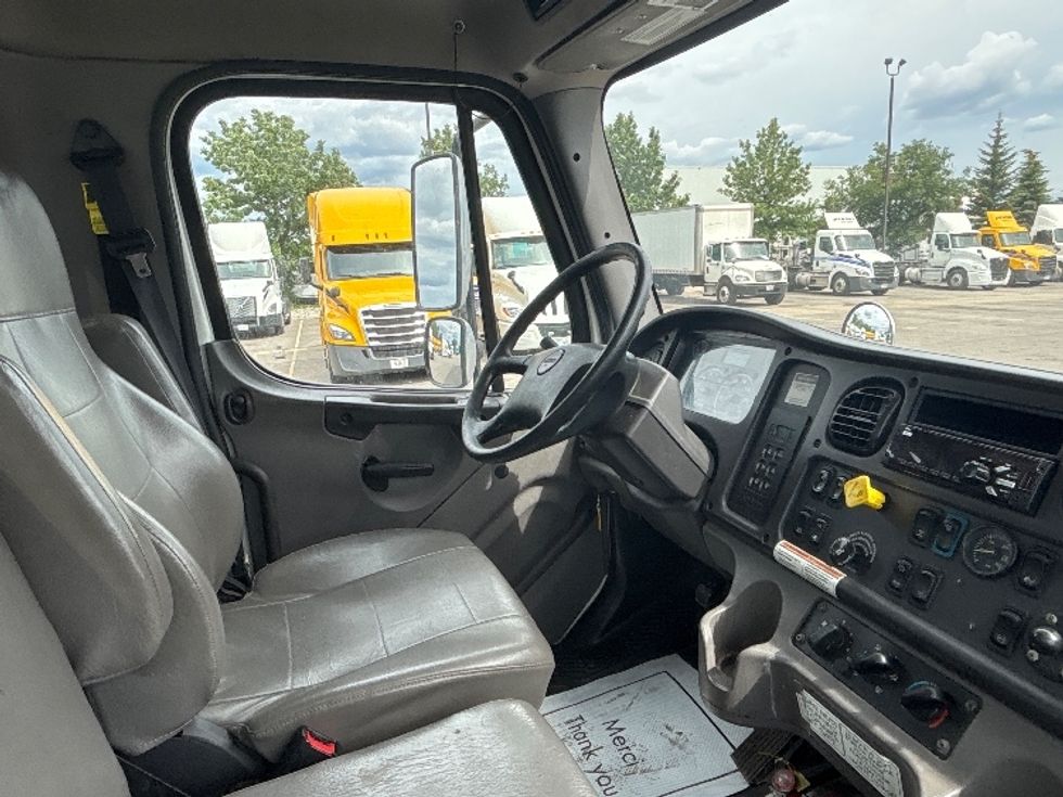 Medium Duty Box Truck-Light and Medium Duty Trucks-Freightliner-2020-M2-Brampton-ON-325,779\n\t\tkm-$ 72,500 - Image 22