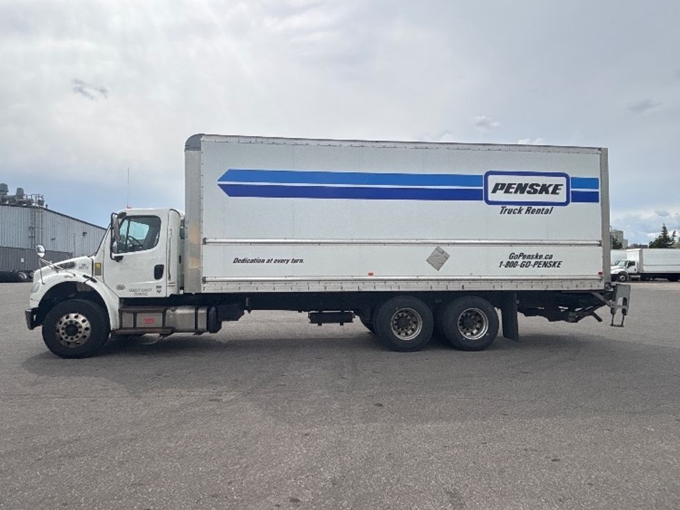 Medium Duty Box Truck-Light and Medium Duty Trucks-Freightliner-2020-M2-Brampton-ON-325,779\n\t\tkm-$ 72,500 - Image 4