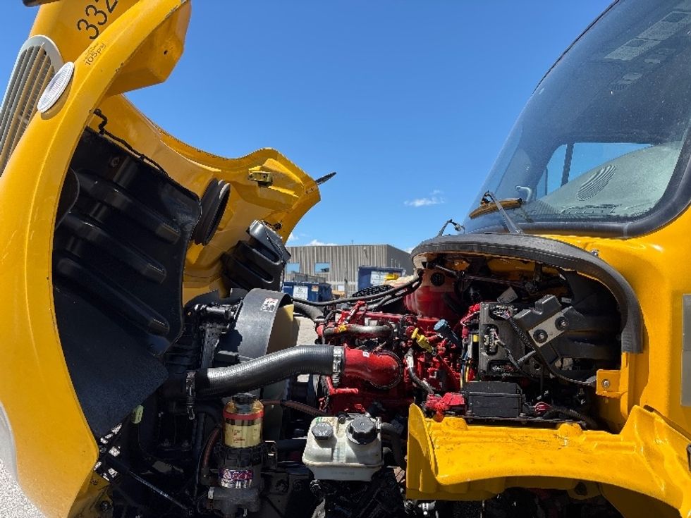 Medium Duty Box Truck-Light and Medium Duty Trucks-Freightliner-2020-M2-Brampton-ON-347,599\n\t\tkm-$ 45,000 - Image 24