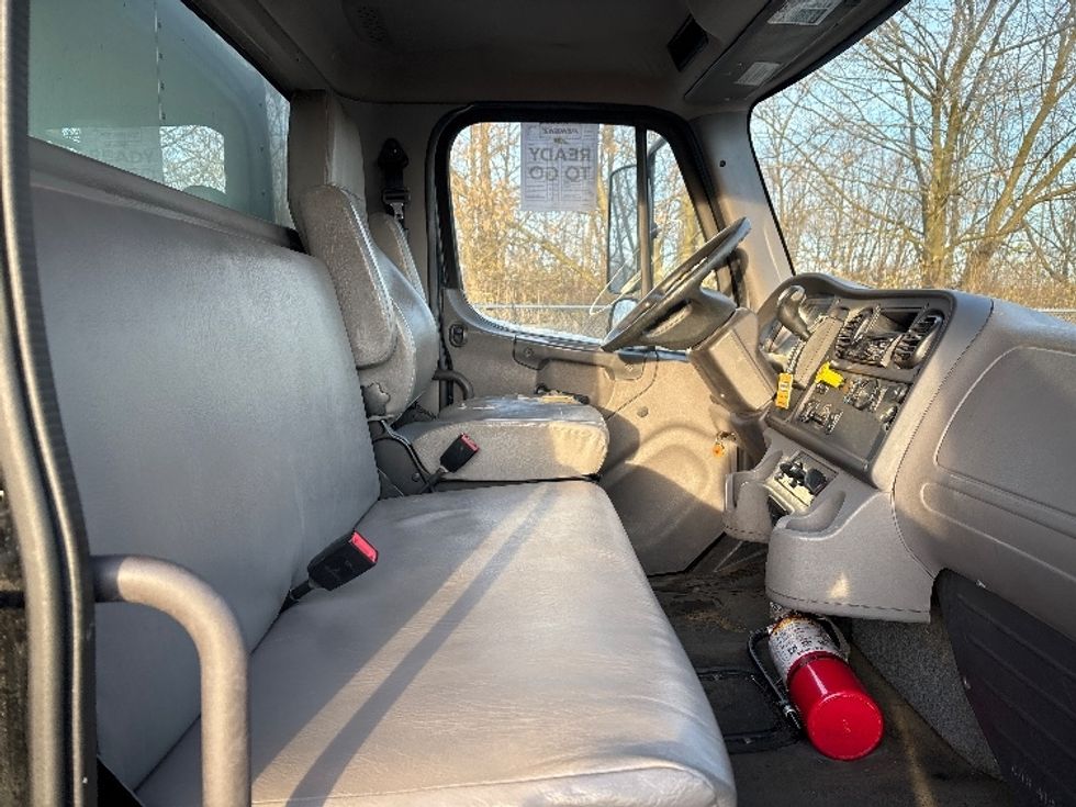 Medium Duty Box Truck-Light and Medium Duty Trucks-Freightliner-2020-M2-Brook Park-OH-155,831\n\t\tmiles-$ 58,250 - Image 21