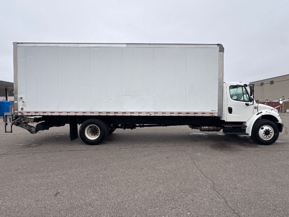 Medium Duty Box Truck-Light and Medium Duty Trucks-Freightliner-2020-M2-Brooklyn Park-MN-110,822\n\t\tmiles-$ 64,000 - Image 15