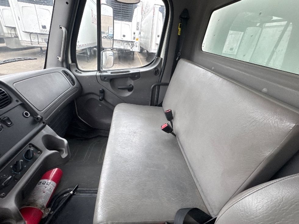 Medium Duty Box Truck-Light and Medium Duty Trucks-Freightliner-2020-M2-Brooklyn Park-MN-110,822\n\t\tmiles-$ 64,000 - Image 19