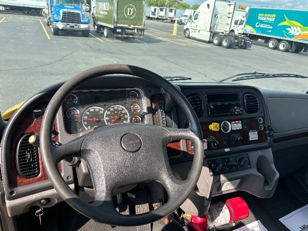 Medium Duty Box Truck-Light and Medium Duty Trucks-Freightliner-2020-M2-Brooklyn Park-MN-132,954\n\t\tmiles-$ 60,750 - Image 18
