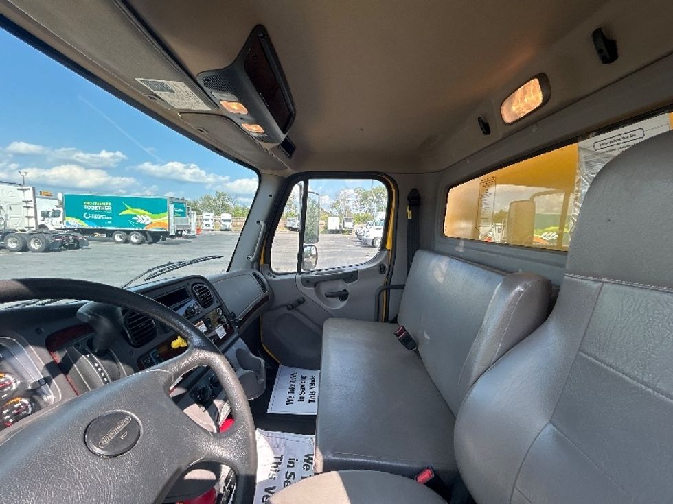 Medium Duty Box Truck-Light and Medium Duty Trucks-Freightliner-2020-M2-Brooklyn Park-MN-132,954\n\t\tmiles-$ 60,750 - Image 19