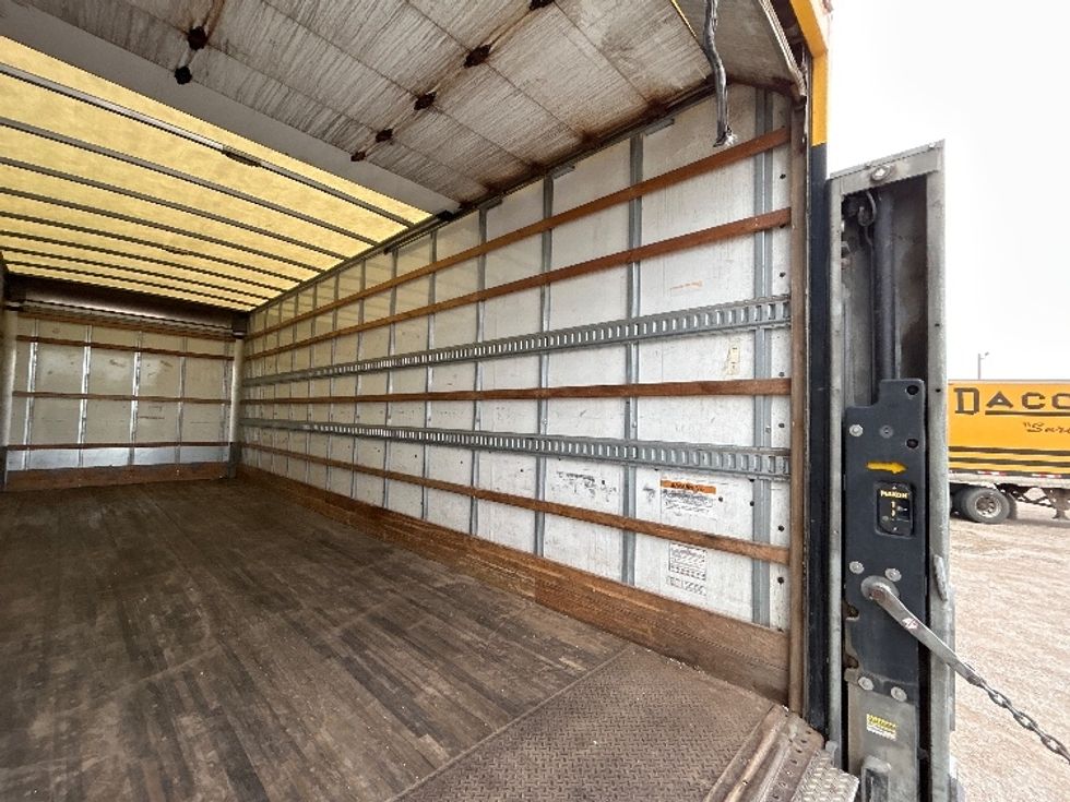 Medium Duty Box Truck-Light and Medium Duty Trucks-Freightliner-2020-M2-Brooklyn Park-MN-162,262\n\t\tmiles-$ 62,750 - Image 12