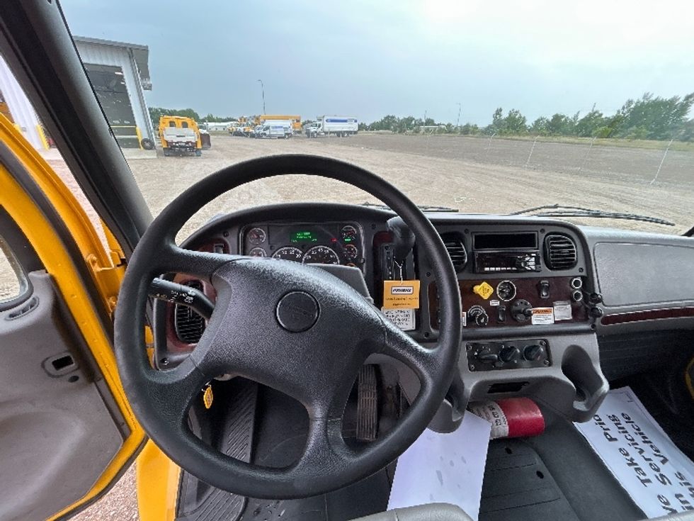 Medium Duty Box Truck-Light and Medium Duty Trucks-Freightliner-2020-M2-Brooklyn Park-MN-162,262\n\t\tmiles-$ 62,750 - Image 18
