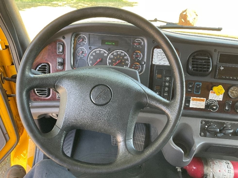 Medium Duty Box Truck-Light and Medium Duty Trucks-Freightliner-2020-M2-Brooklyn Park-MN-204,293\n\t\tmiles-$ 36,500 - Image 18