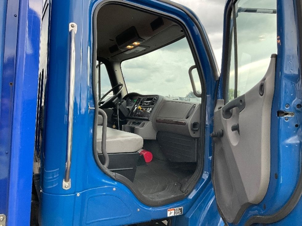Medium Duty Box Truck-Light and Medium Duty Trucks-Freightliner-2020-M2-Brooklyn Park-MN-230,705\n\t\tmiles-$ 37,000 - Image 19