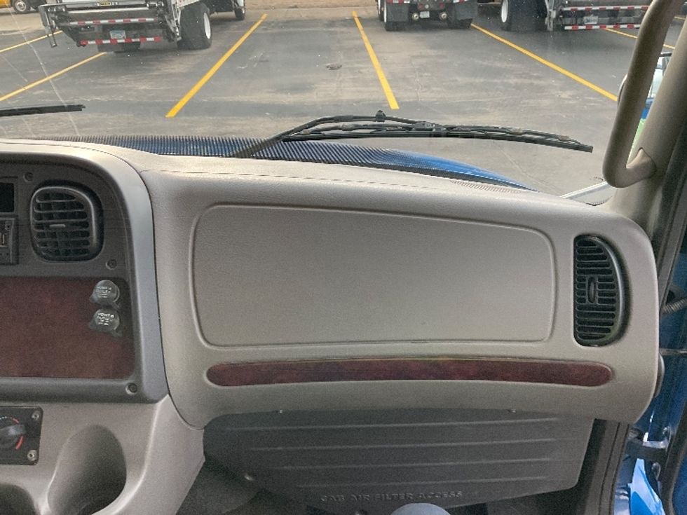 Medium Duty Box Truck-Light and Medium Duty Trucks-Freightliner-2020-M2-Brooklyn Park-MN-230,705\n\t\tmiles-$ 37,000 - Image 20